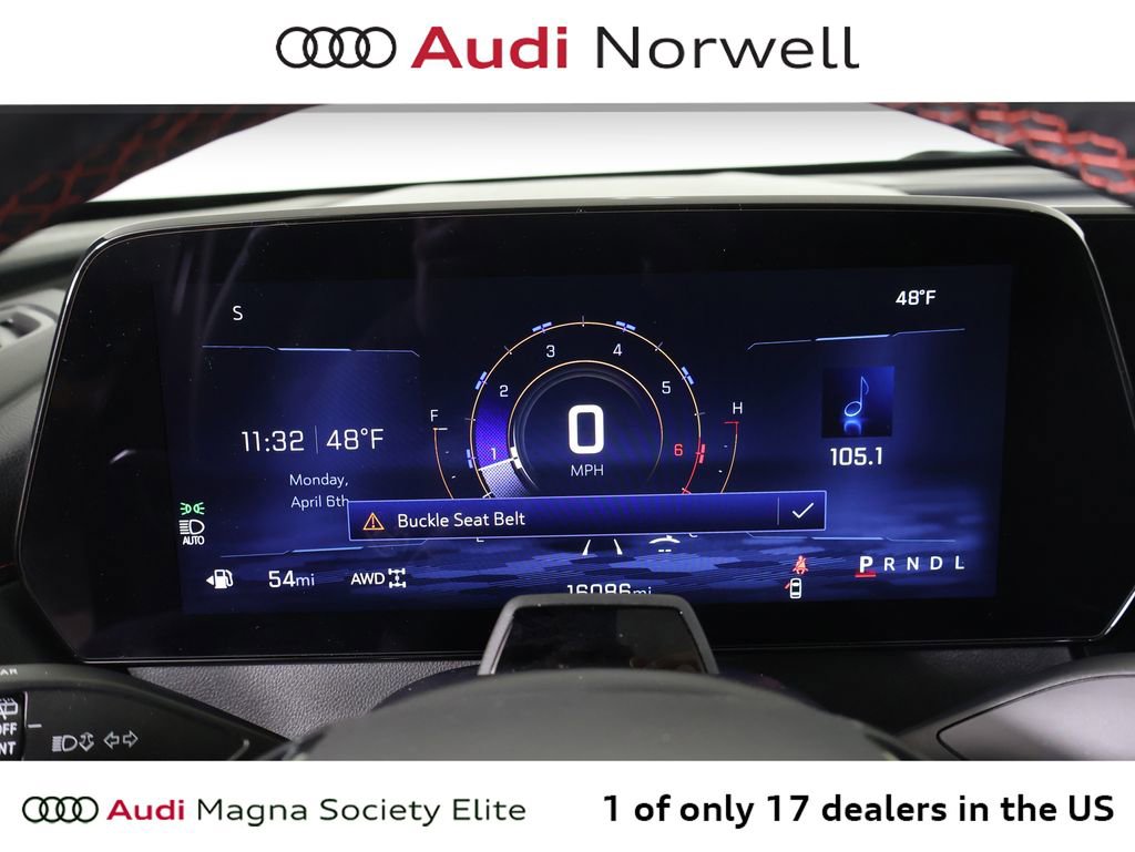 Used 2024 Chevrolet Traverse RS image 35