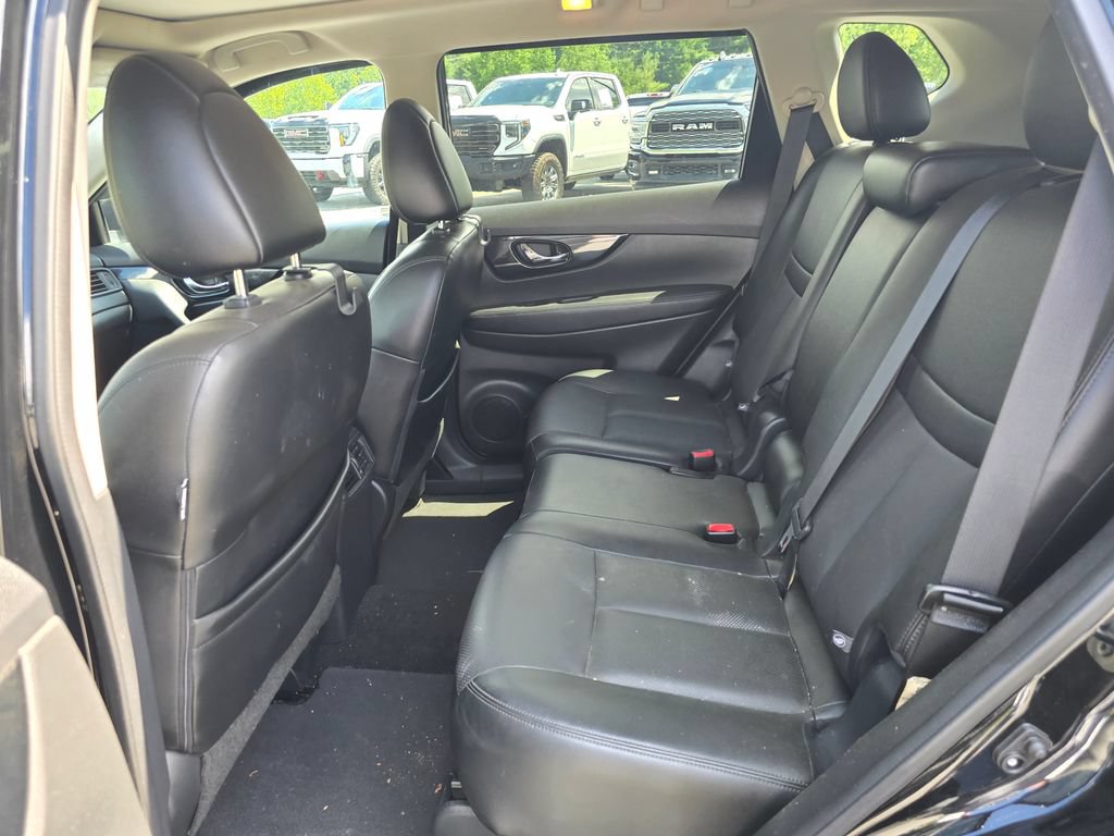 Used 2017 Nissan Rogue SL w/ SL Premium Package AWD/4WD image 9