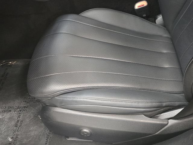 Used 2025 Mercedes-Benz E 350 Sedan image 18