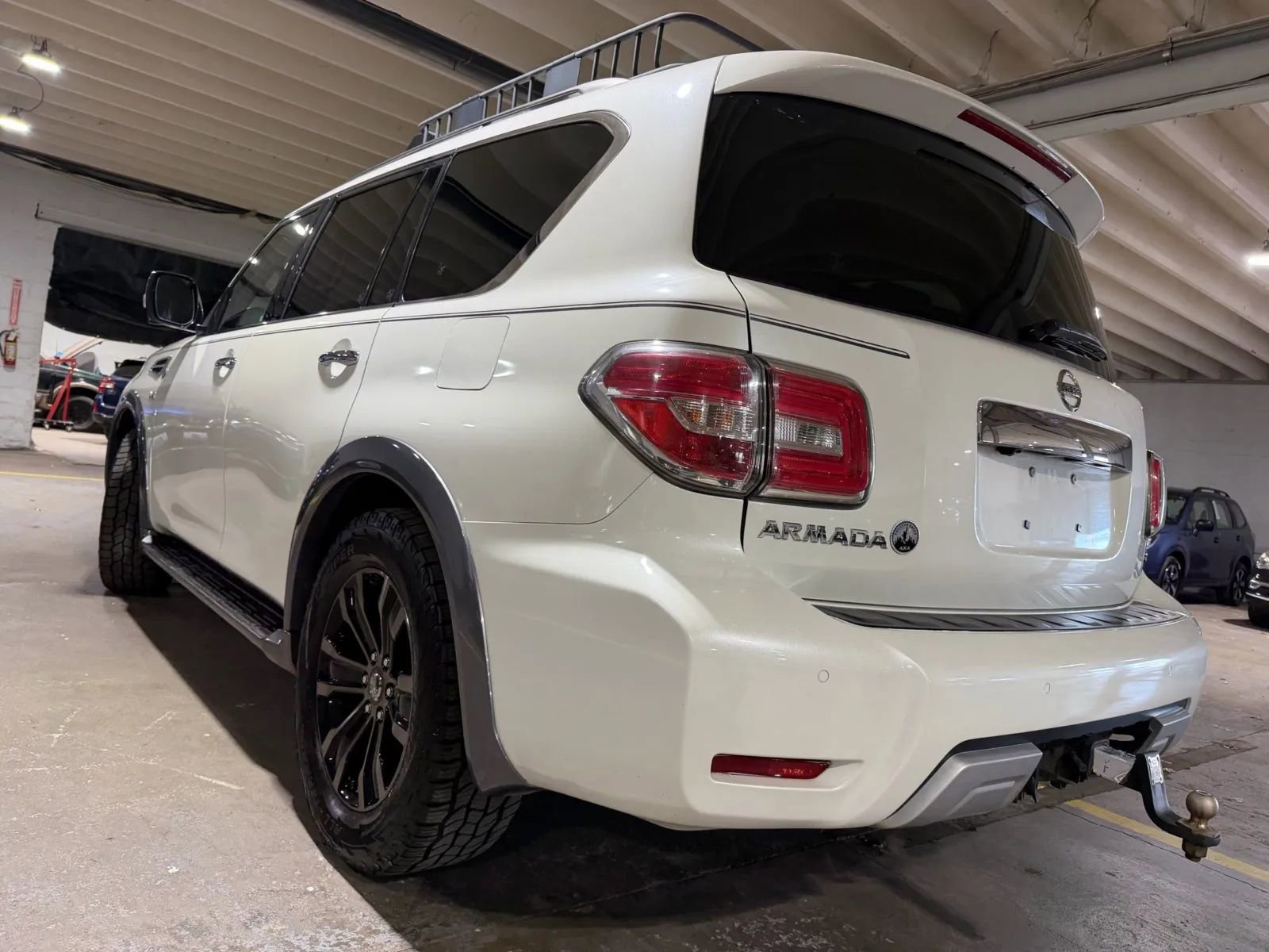 Used 2018 Nissan Armada SL AWD/4WD image 3