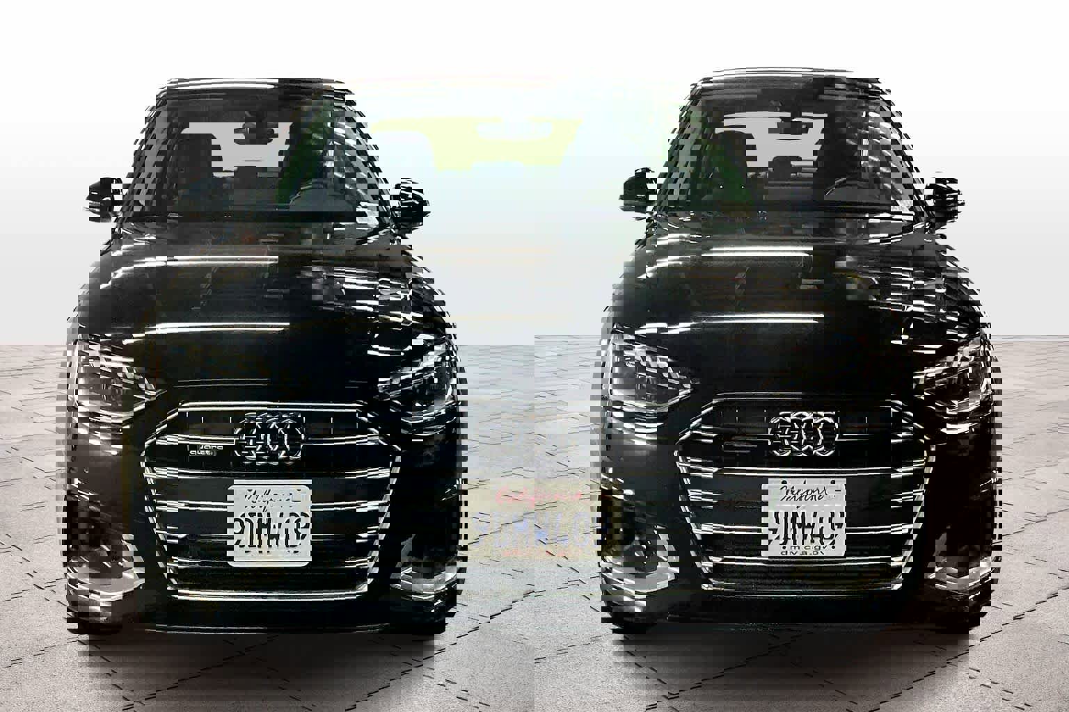 Used 2023 Audi A4 2.0T Premium w/ Convenience Package image 3