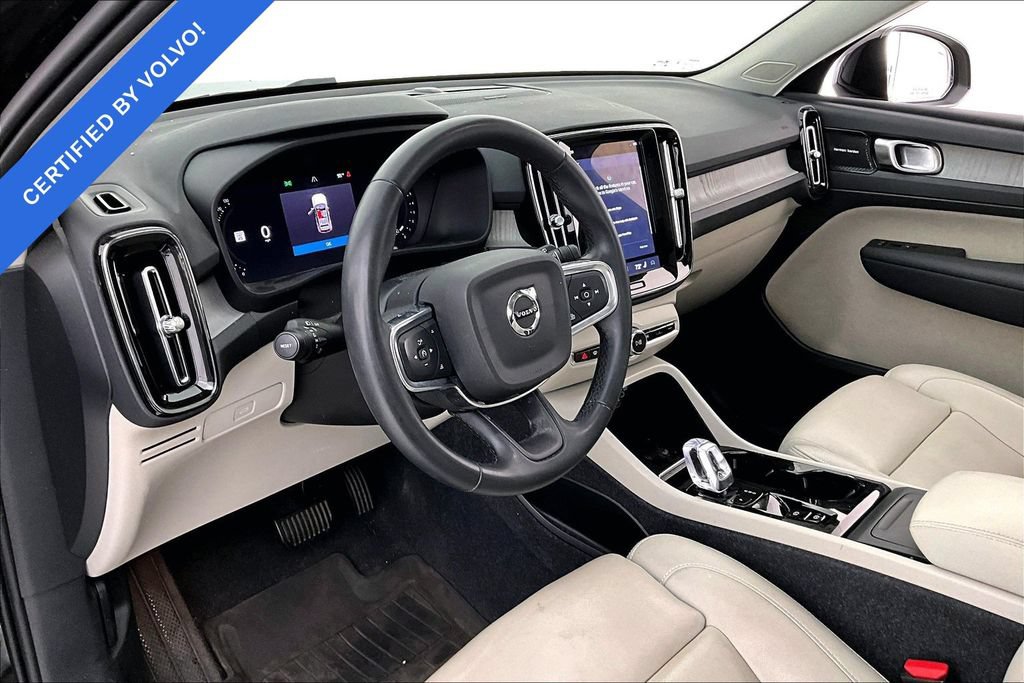Certified 2024 Volvo XC40 B5 Plus w/ Protection Package Premier AWD/4WD image 15