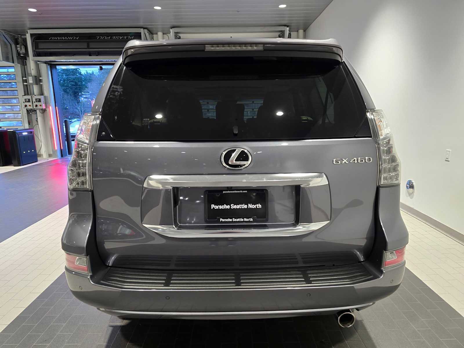 Used 2023 Lexus GX 460 Premium w/ Premium Plus Package image 4