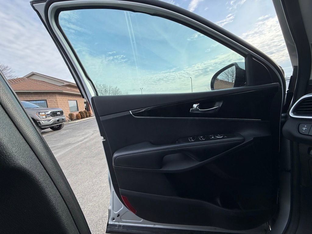 Used 2016 Kia Sorento LX image 14