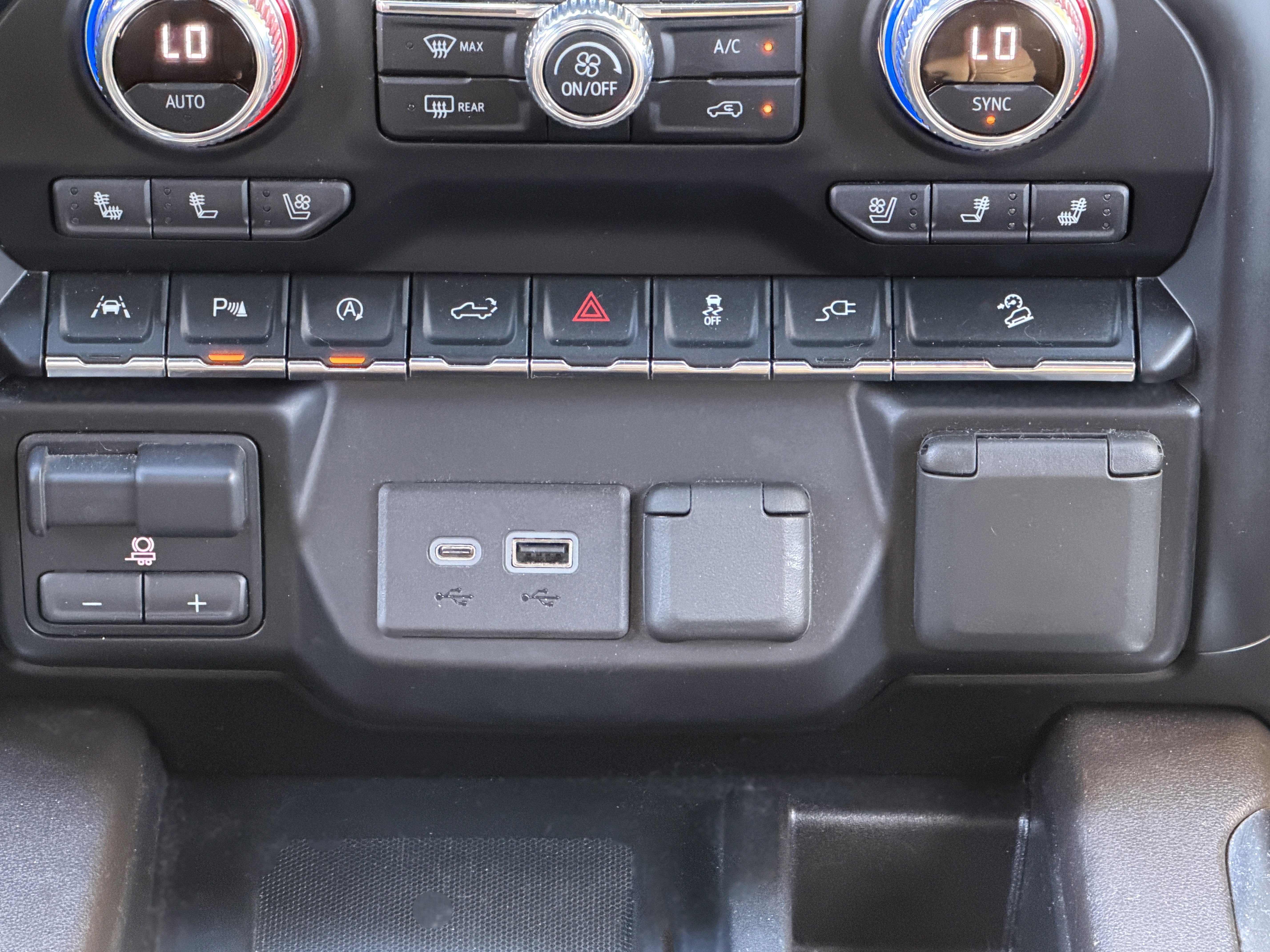 Used 2021 GMC Sierra 1500 SLT w/ SLT Premium Plus Package image 10