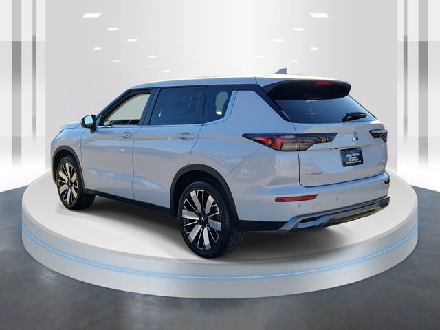 New 2026 Mitsubishi Outlander SE image 4