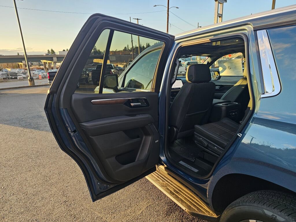 New 2026 Chevrolet Tahoe High Country w/ Sun And Tow Package image 22