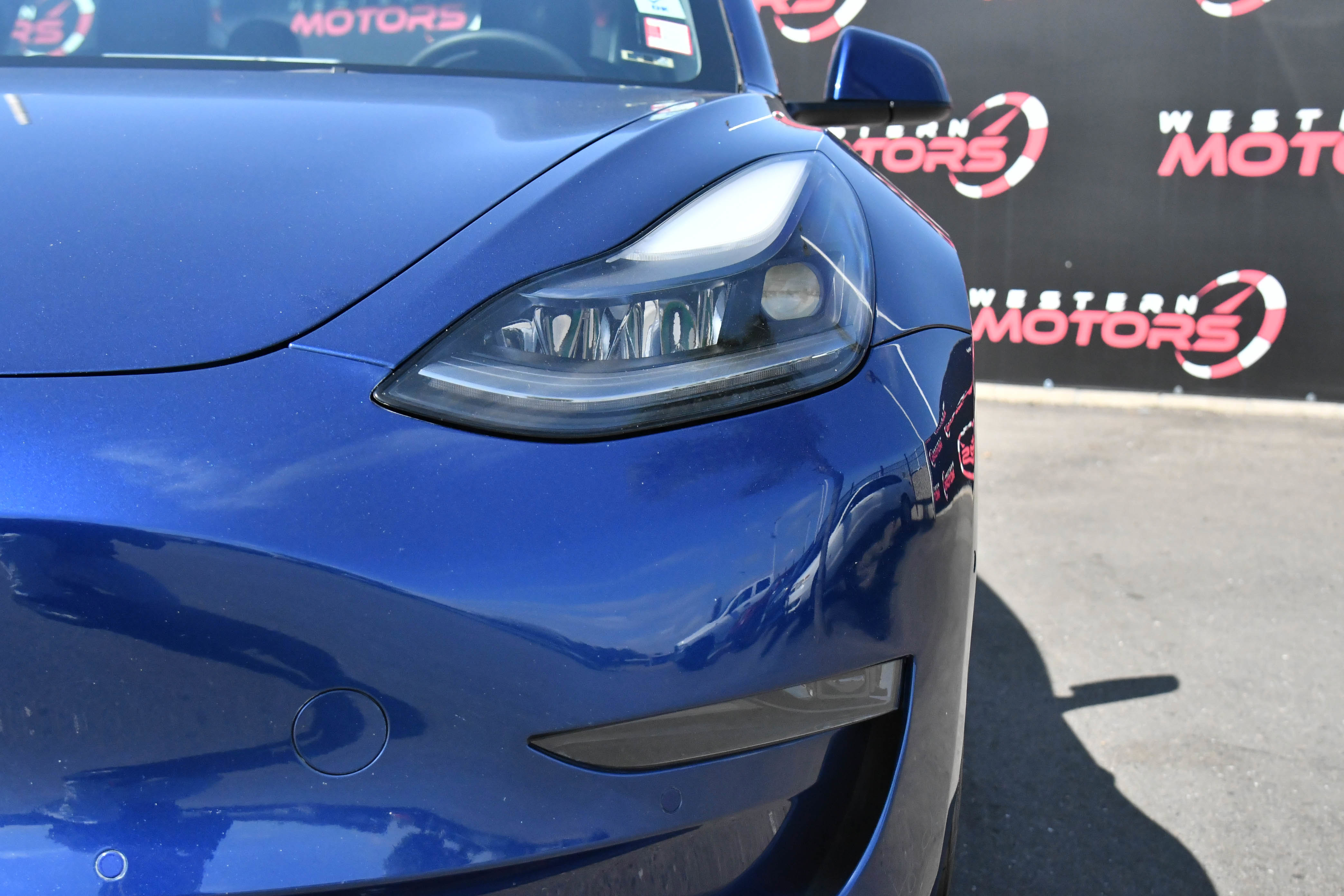 Used 2022 Tesla Model 3 Standard Range image 11