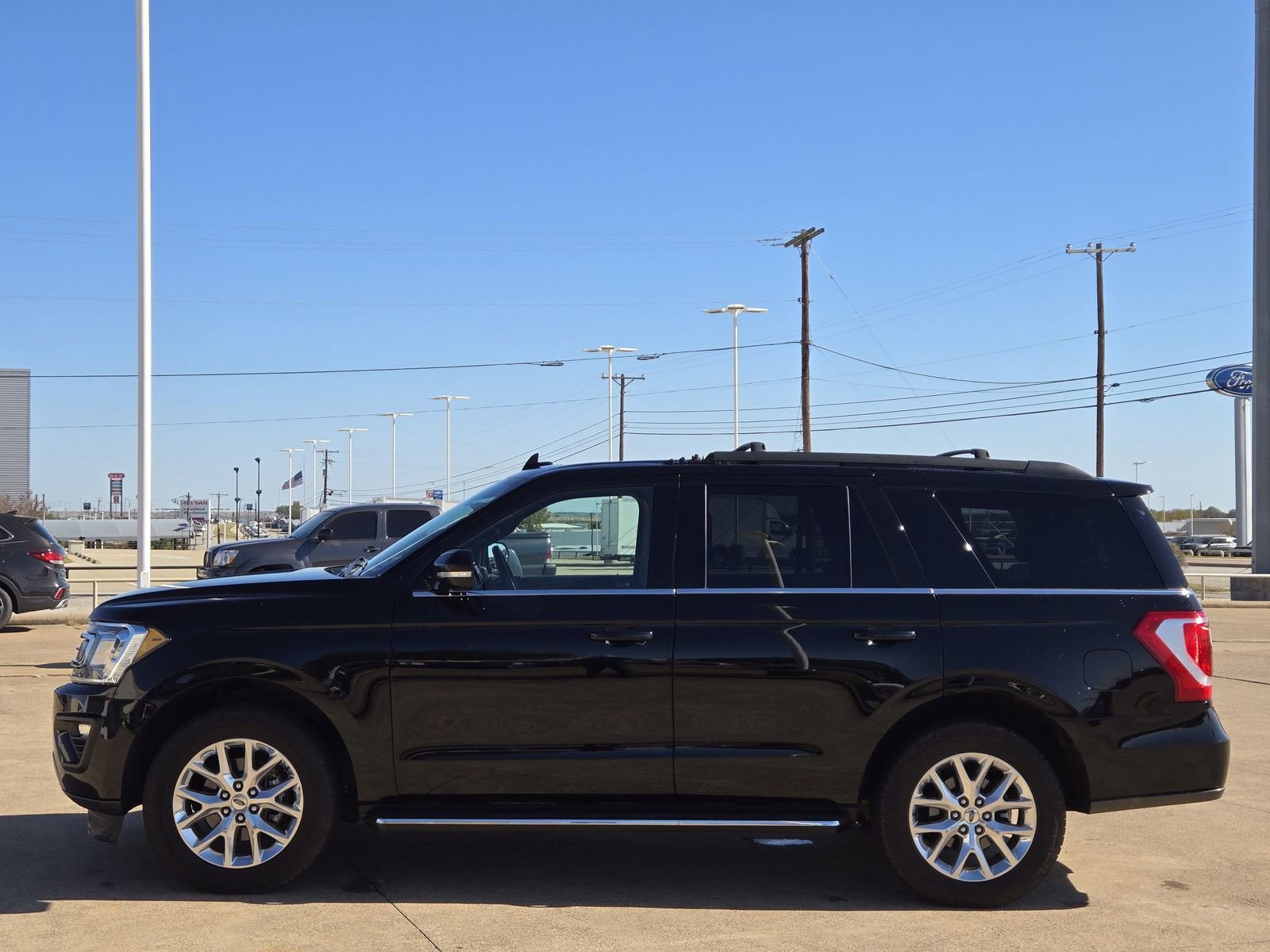 Used 2021 Ford Expedition XLT image 8