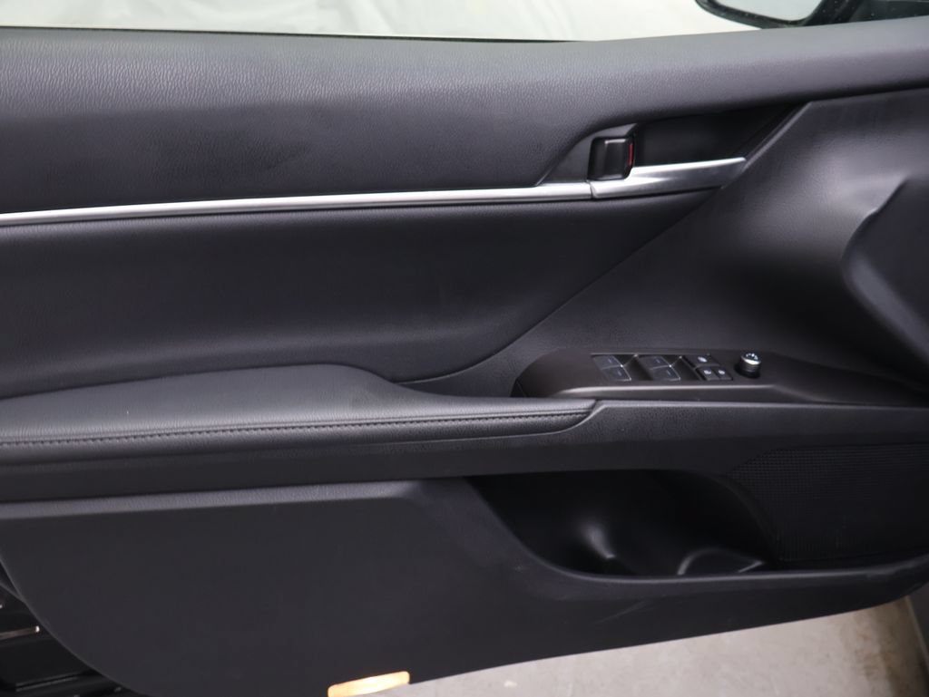 Used 2024 Toyota Camry XLE FWD image 15