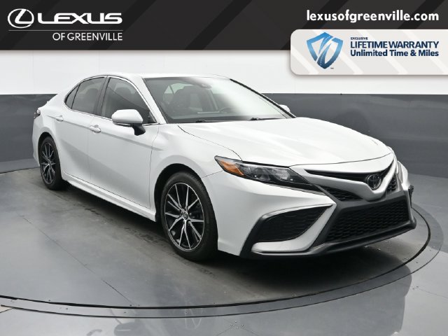 Used 2023 Toyota Camry SE w/ Convenience Package FWD image 2