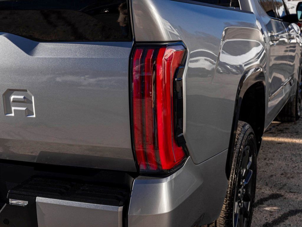 Used 2023 Toyota Tundra Platinum w/ Advanced Package image 40