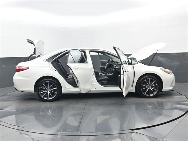 Used 2017 Toyota Camry XSE image 34