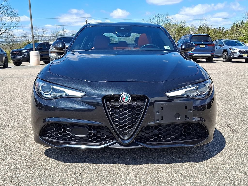 Used 2023 Alfa Romeo Giulia Sprint AWD/4WD image 5