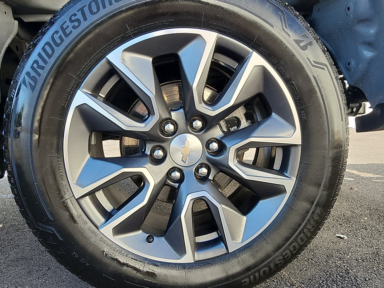 Used 2024 Chevrolet Silverado 1500 LT AWD/4WD image 9