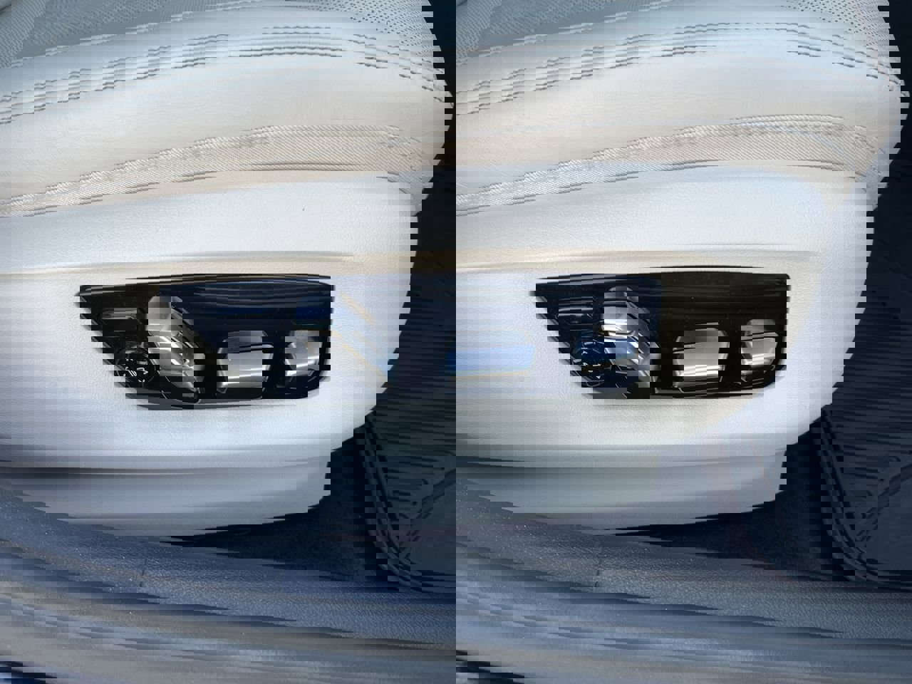 Used 2019 BMW M550i xDrive w/ Premium Package image 38