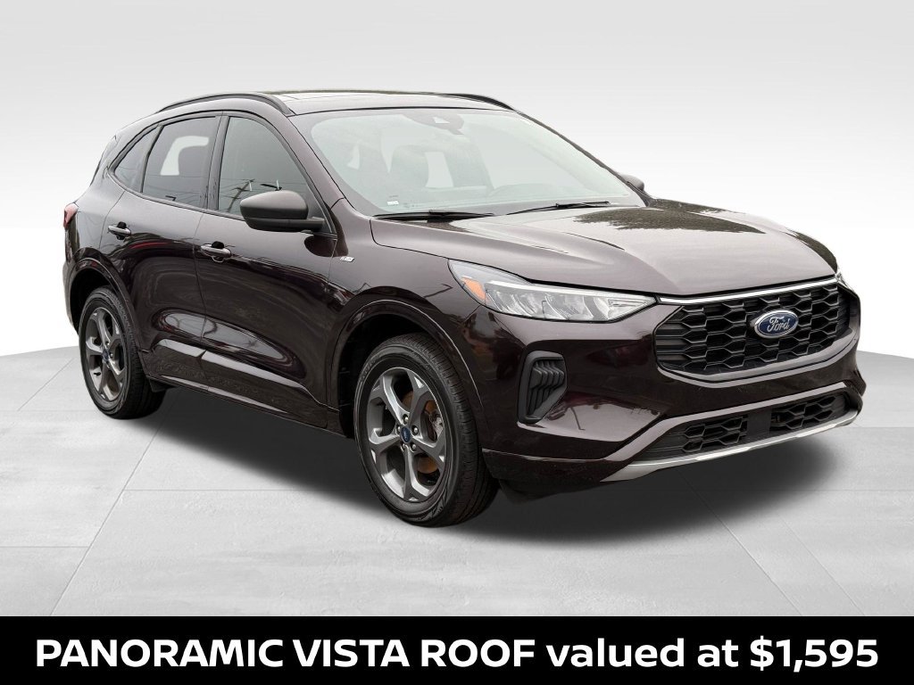 Used 2023 Ford Escape ST-Line w/ Tech Pack #1 AWD/4WD image 4