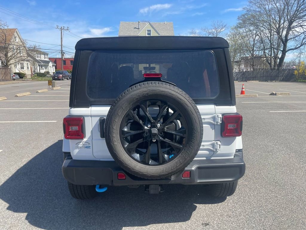 Used 2023 Jeep Wrangler Sahara image 6