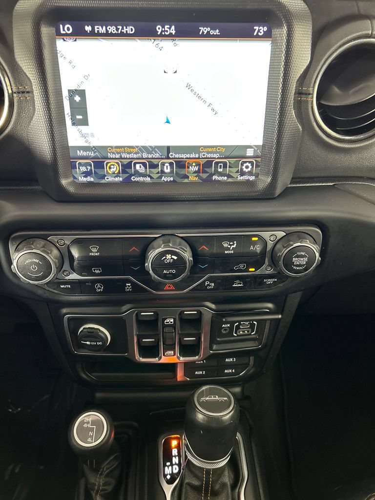 Used 2023 Jeep Gladiator Overland AWD/4WD image 15