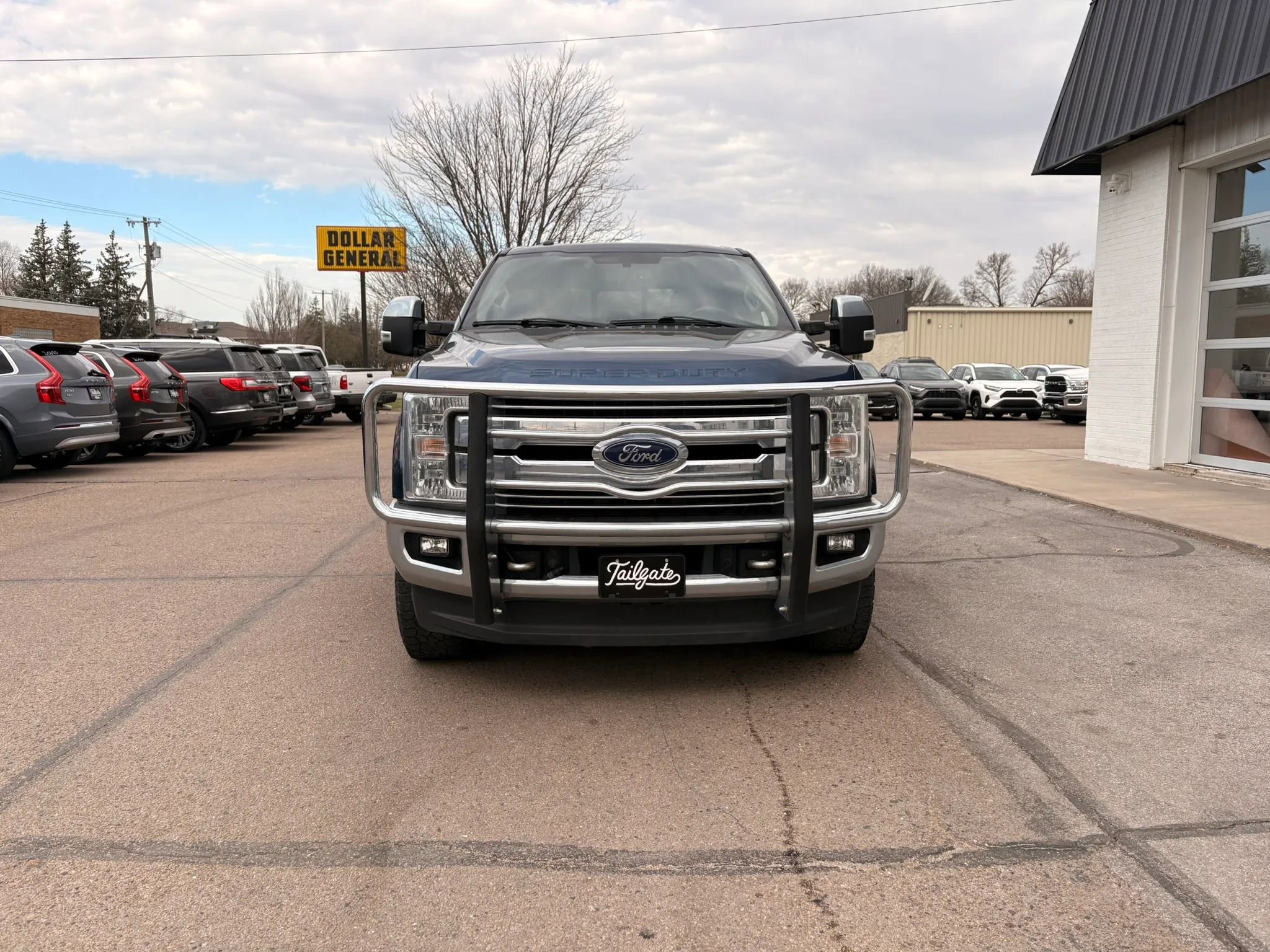 Used 2017 Ford F250 Lariat w/ Chrome Package image 3