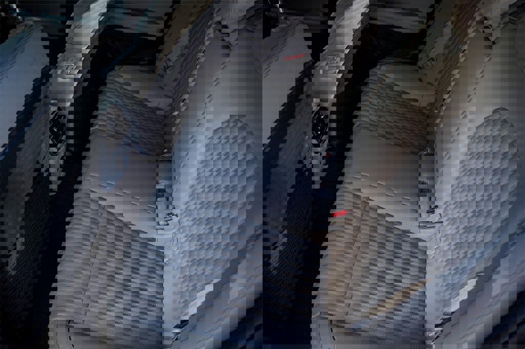 Used 2022 Genesis G70 3.3T image 33