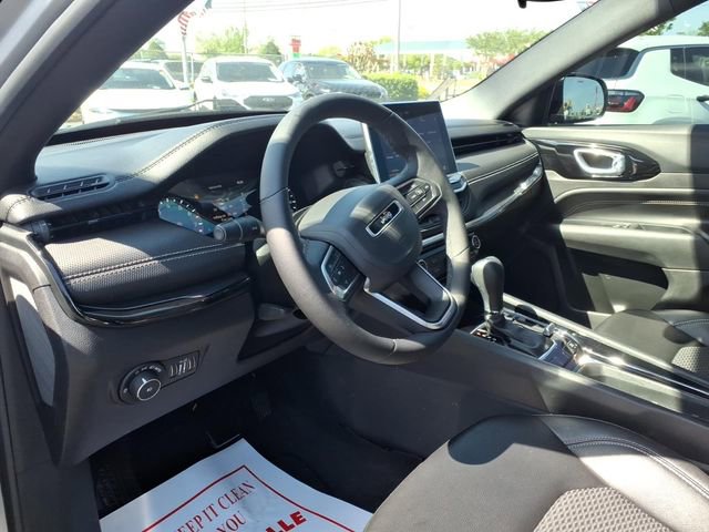 Used 2024 Jeep Compass Latitude w/ Altitude Special Edition image 15