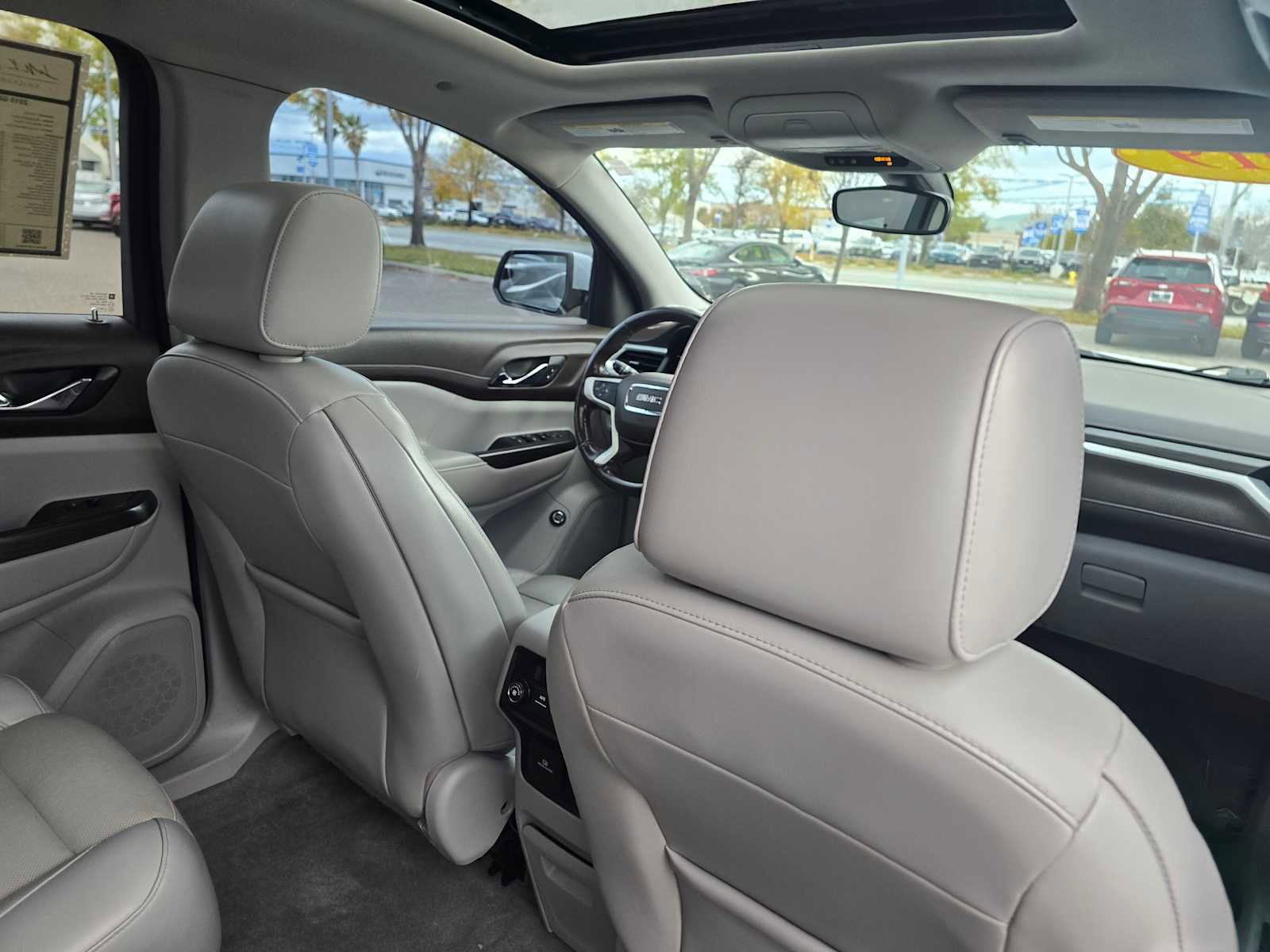 Used 2019 GMC Acadia SLT image 15