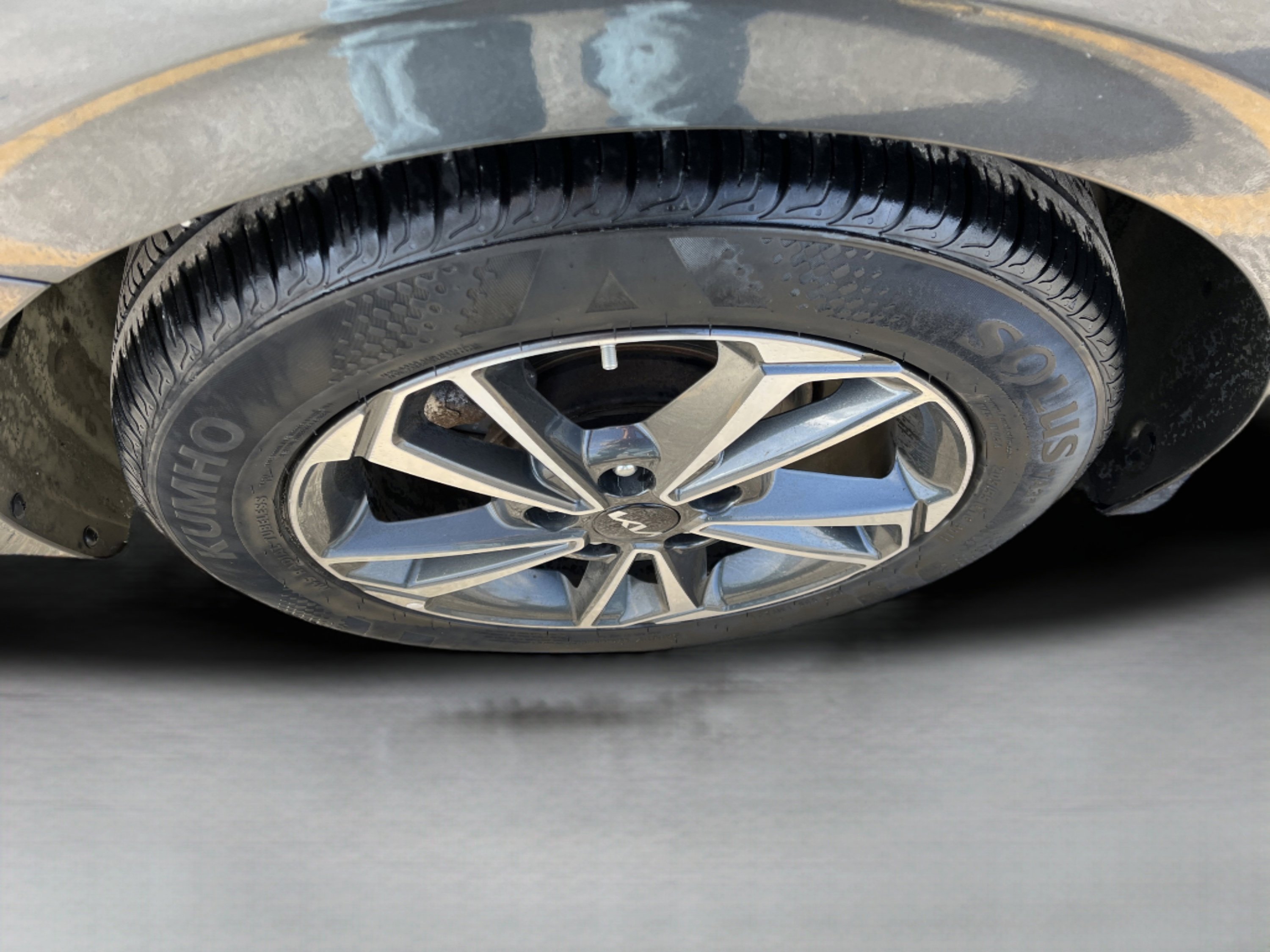 Used 2023 Kia Forte LXS image 9