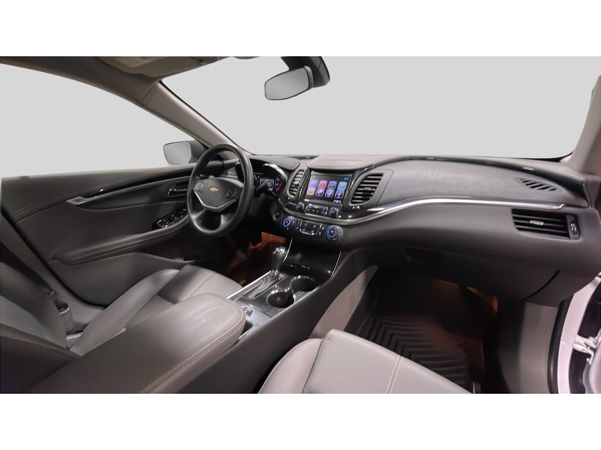 Used 2018 Chevrolet Impala LS FWD image 18