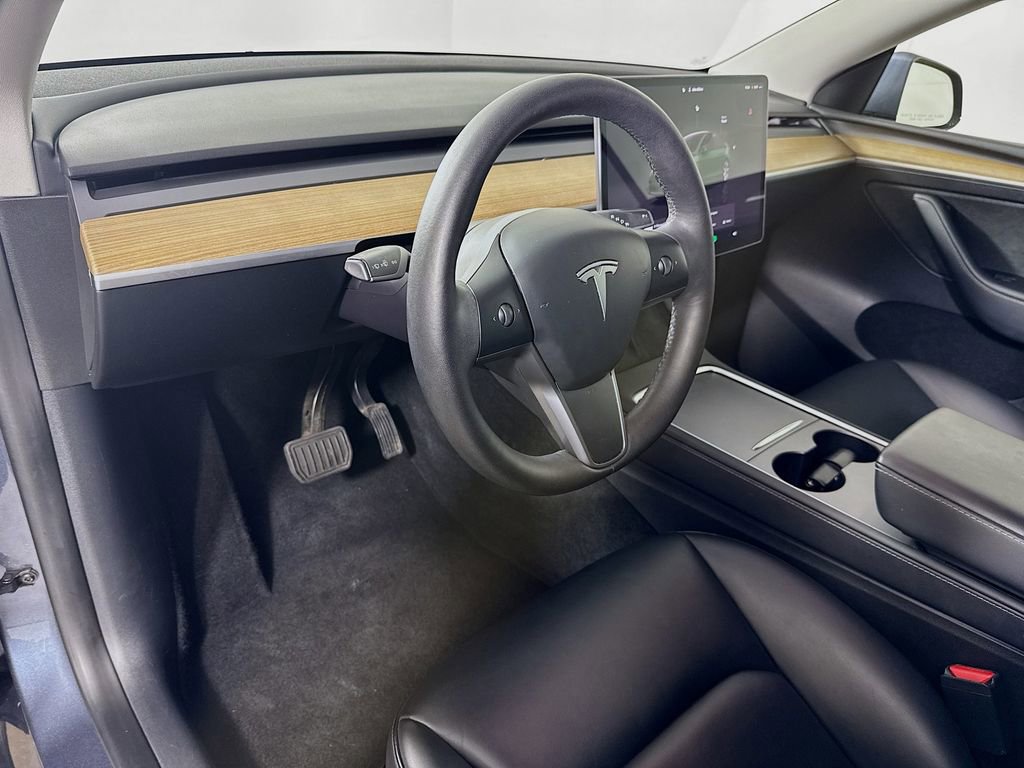 Used 2023 Tesla Model Y Long Range image 9
