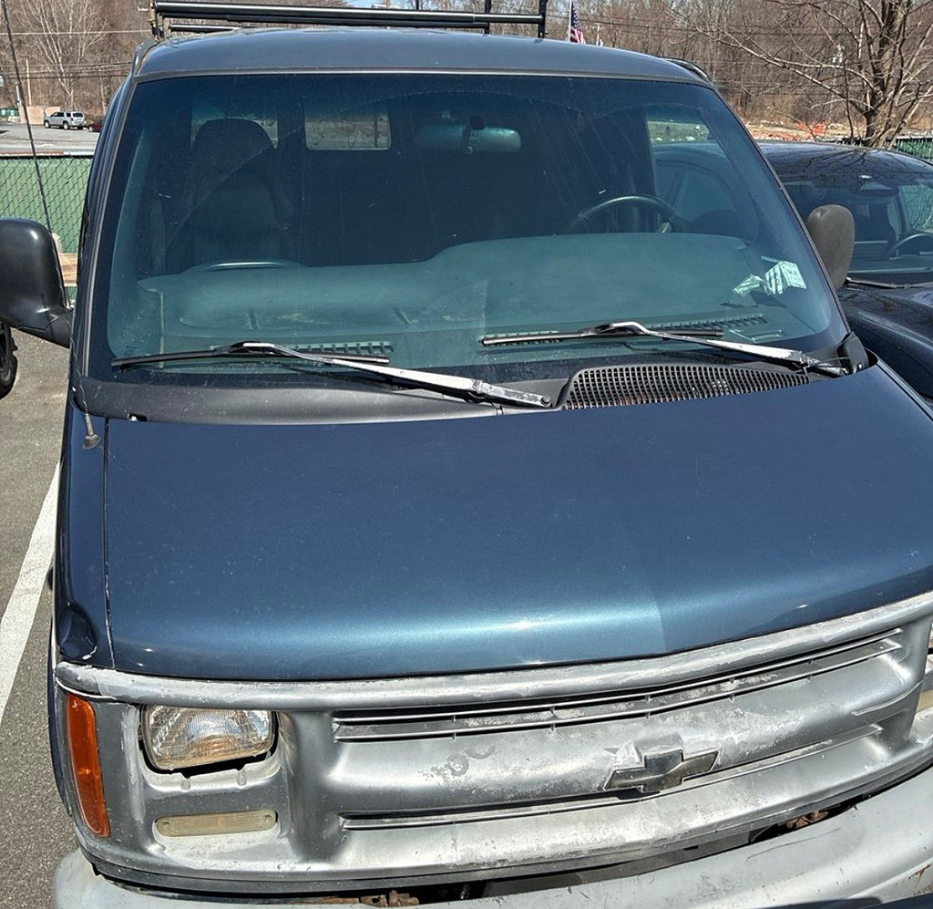 Used 1999 Chevrolet Express 3500 Extended RWD image 8