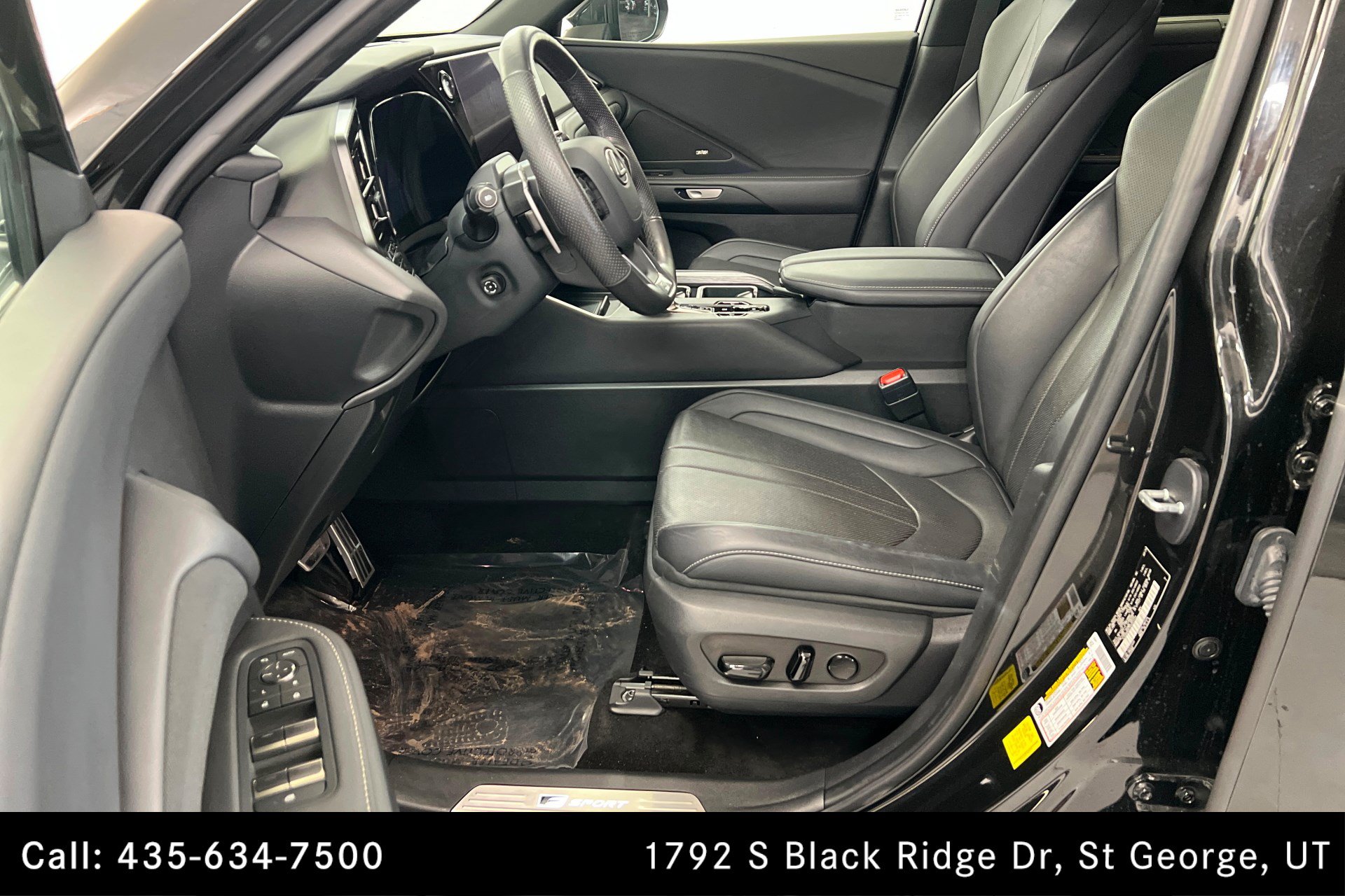 Used 2024 Lexus TX 500h AWD w/ Technology Package image 17
