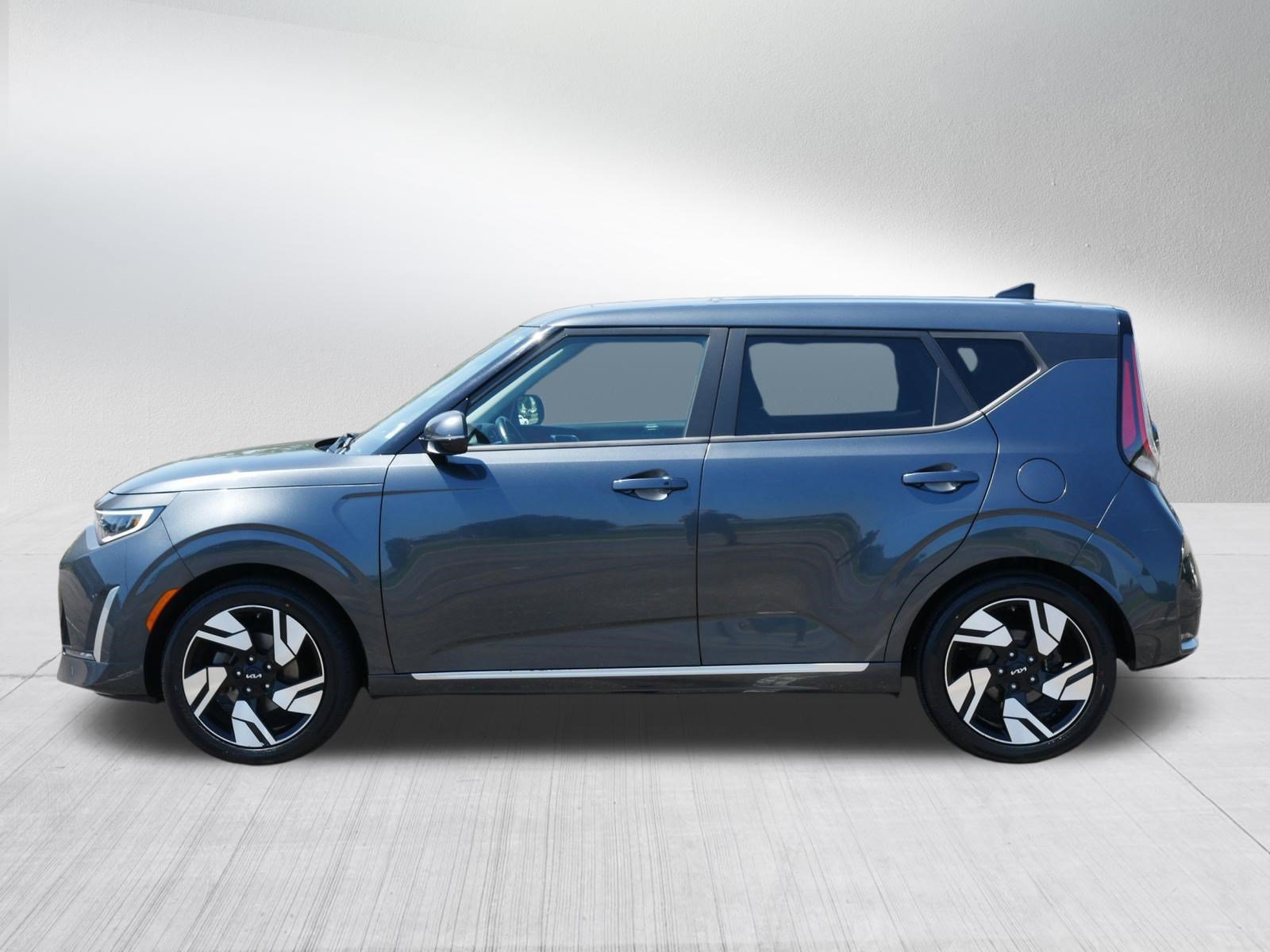 Certified 2023 Kia Soul GT-Line w/ GT-Line Technology Package FWD image 4
