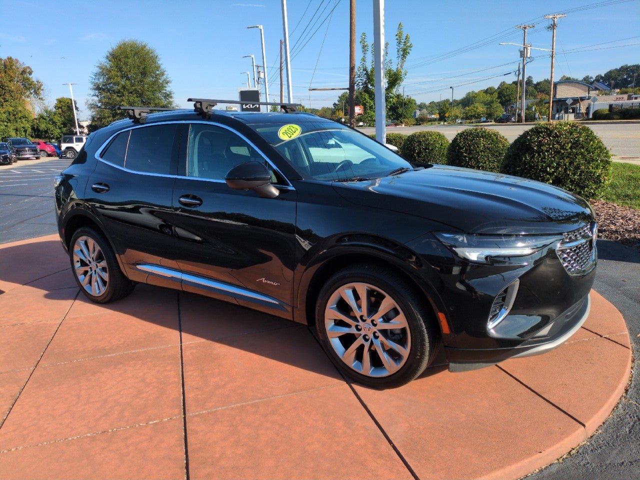 Used 2023 Buick Envision Avenir FWD image 1