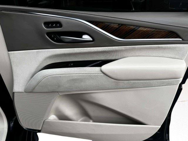 Used 2021 Cadillac Escalade Premium Luxury Platinum AWD/4WD image 66