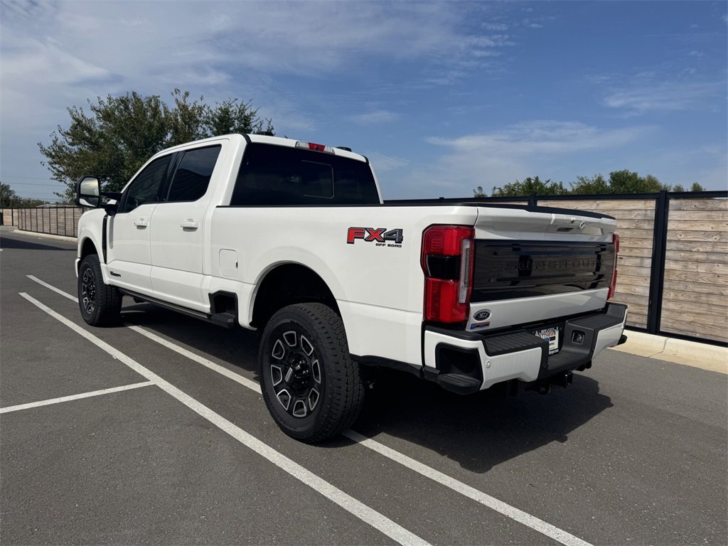 Used 2025 Ford F350 Platinum w/ FX4 Off-Road Package image 3