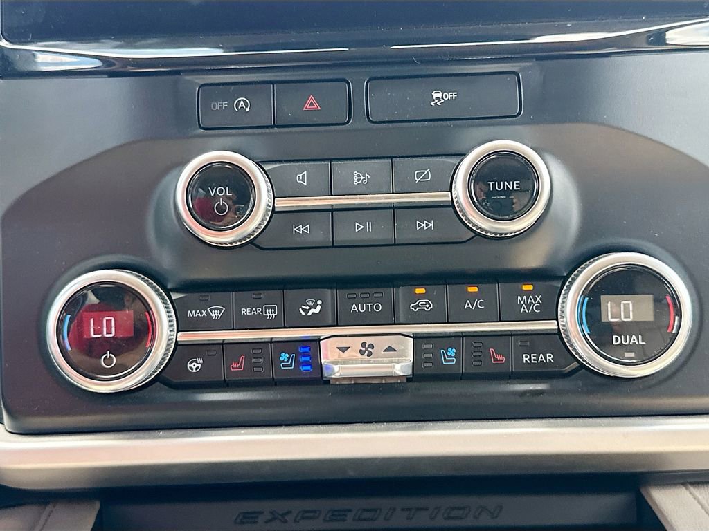 Used 2024 Ford Expedition XLT image 20