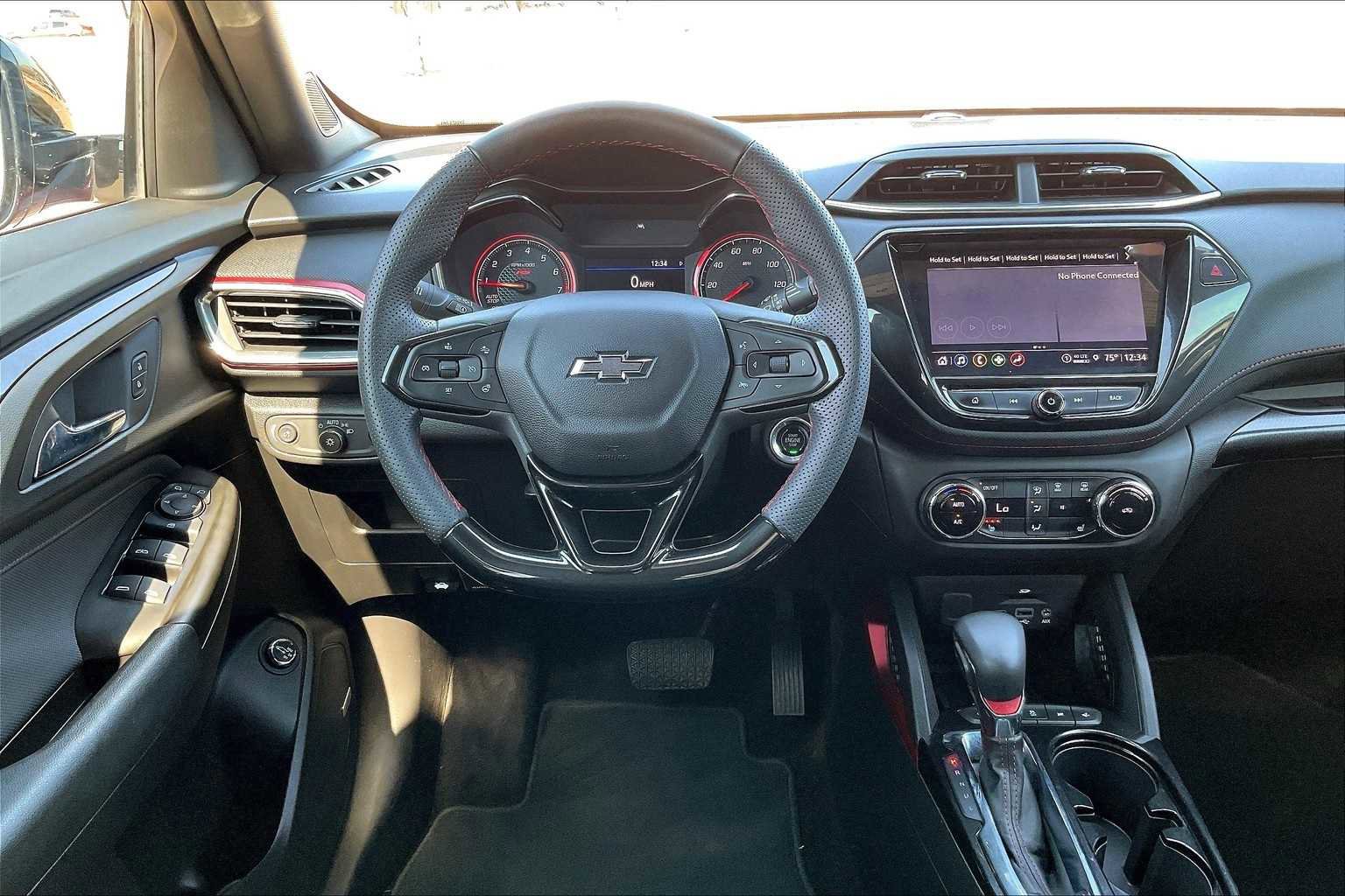 Used 2023 Chevrolet TrailBlazer RS w/ Sun and Liftgate Package image 14