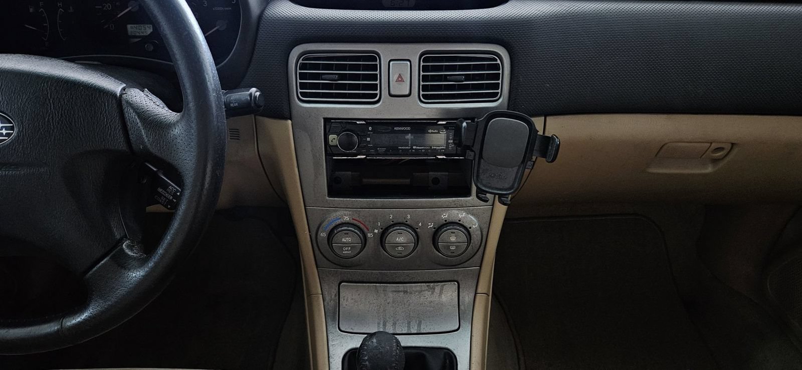 Used 2004 Subaru Forester 2.5XS AWD/4WD image 11