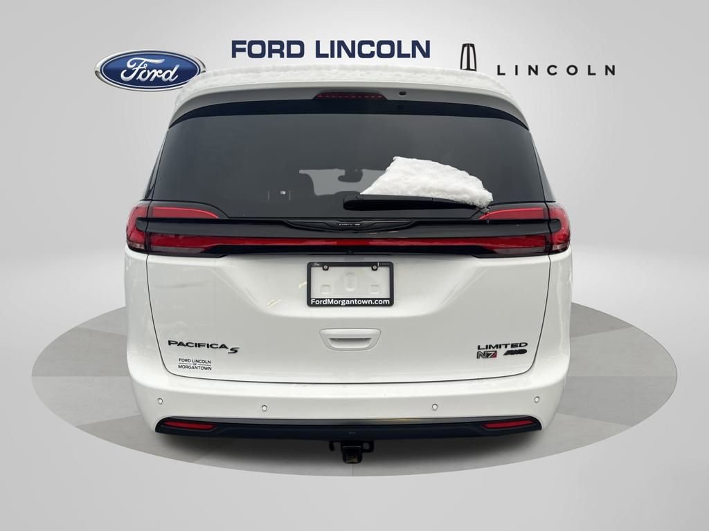 Used 2024 Chrysler Pacifica Limited w/ S Appearance Package image 7