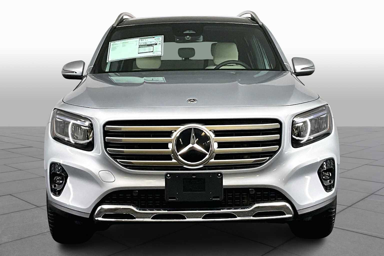 New 2026 Mercedes-Benz GLB 250 4MATIC image 3