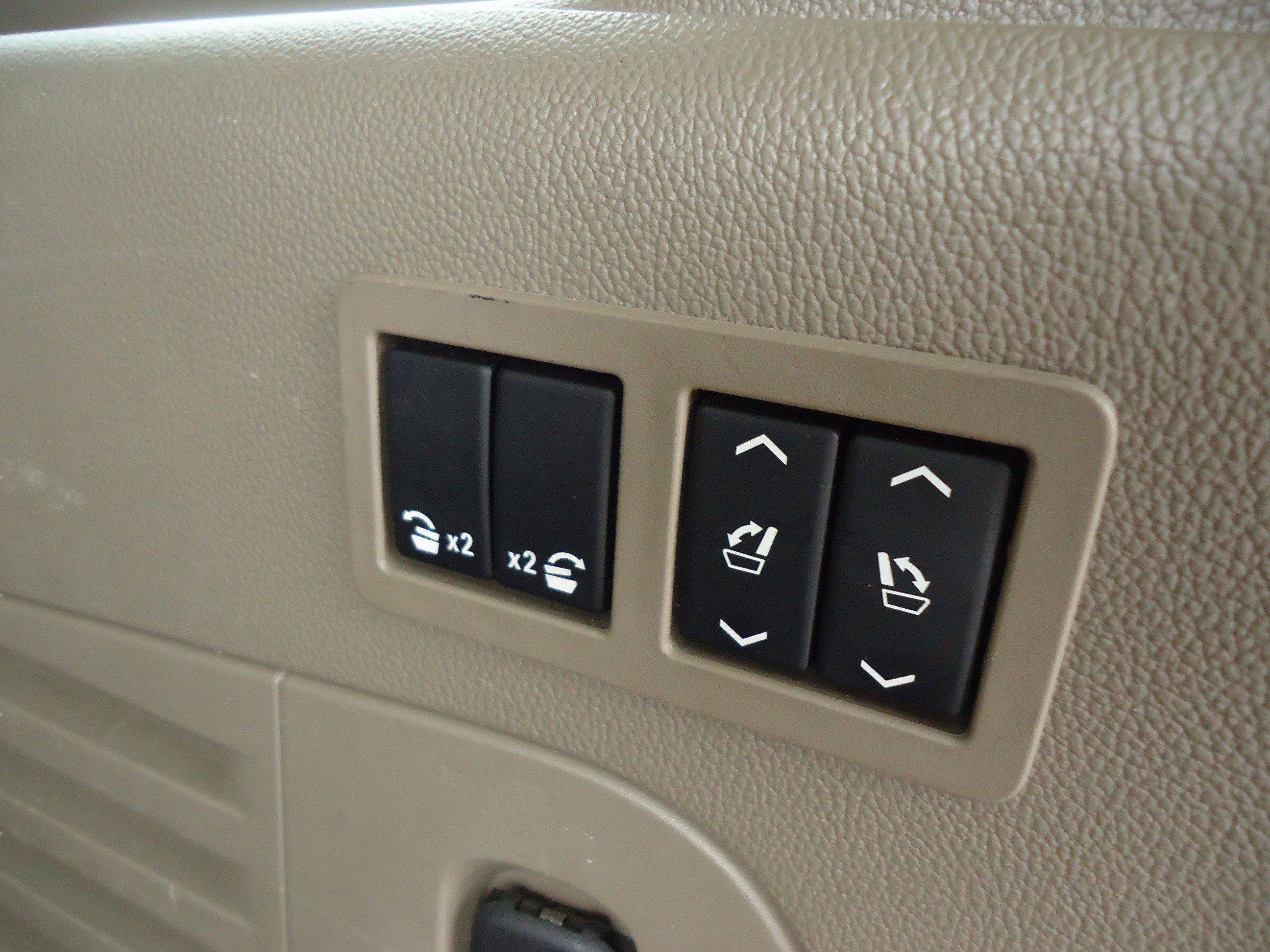 Used 2017 Chevrolet Suburban Premier image 35