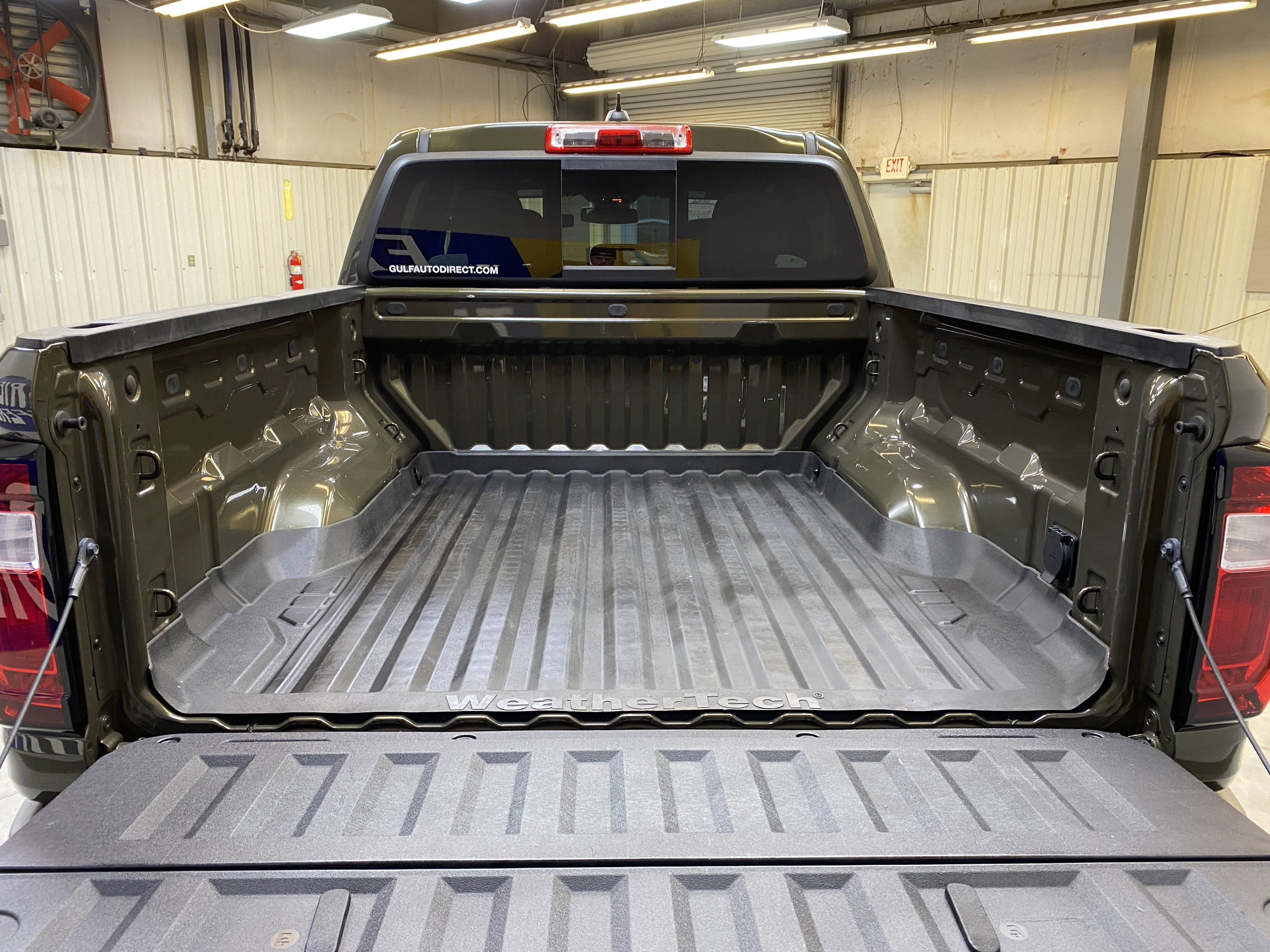 Used 2024 GMC Canyon AT4 image 28