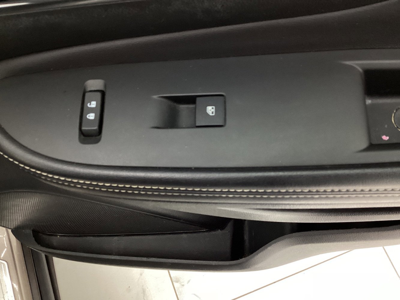 Used 2015 Buick Encore Leather FWD image 38
