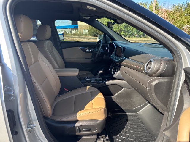 Used 2019 Chevrolet Blazer Premier w/ Sun and Wheels Package AWD/4WD image 30
