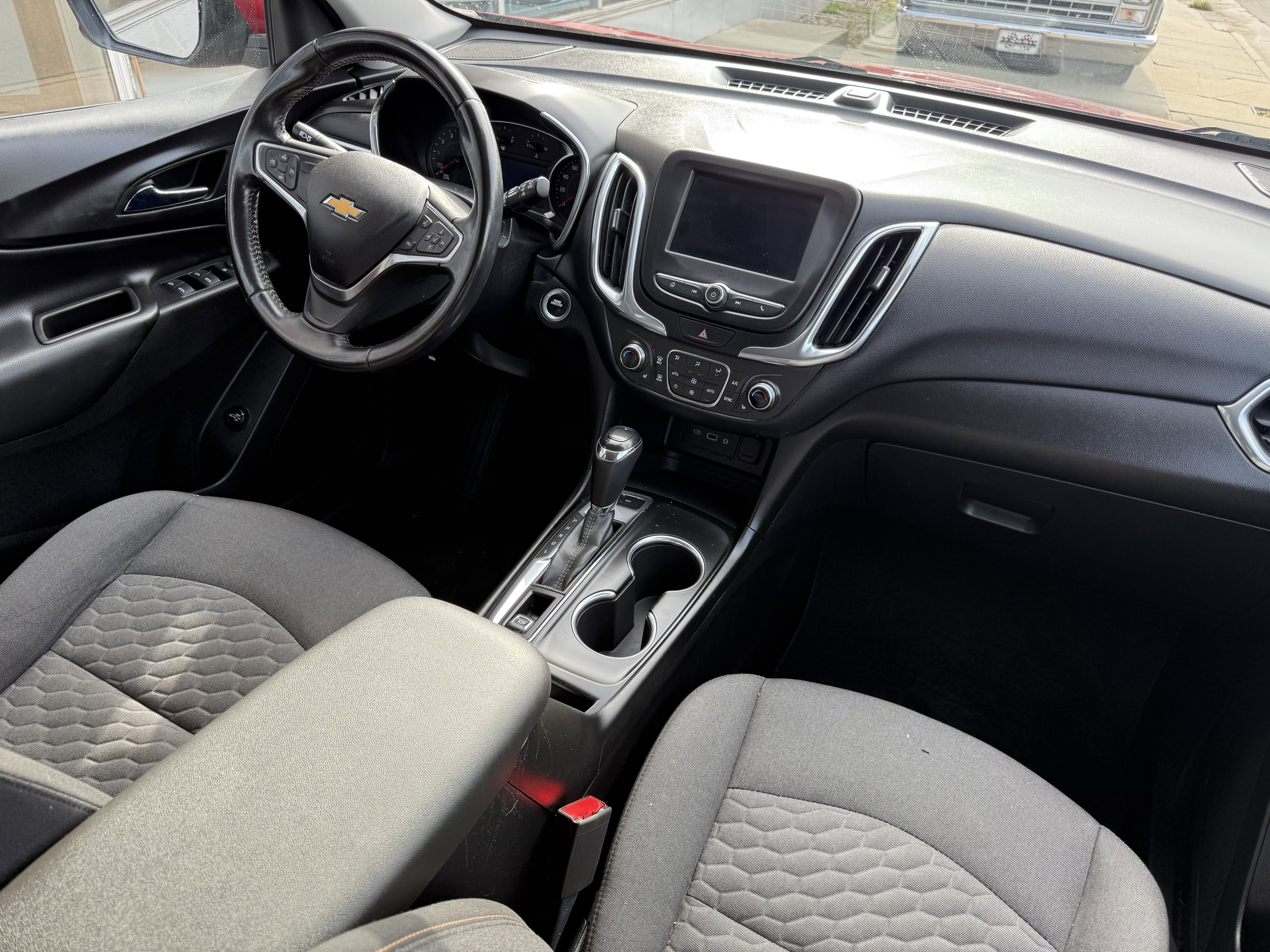 Used 2019 Chevrolet Equinox LT image 12