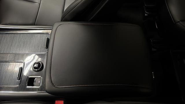 Used 2024 Lincoln Aviator AWD w/ Premium Package image 14