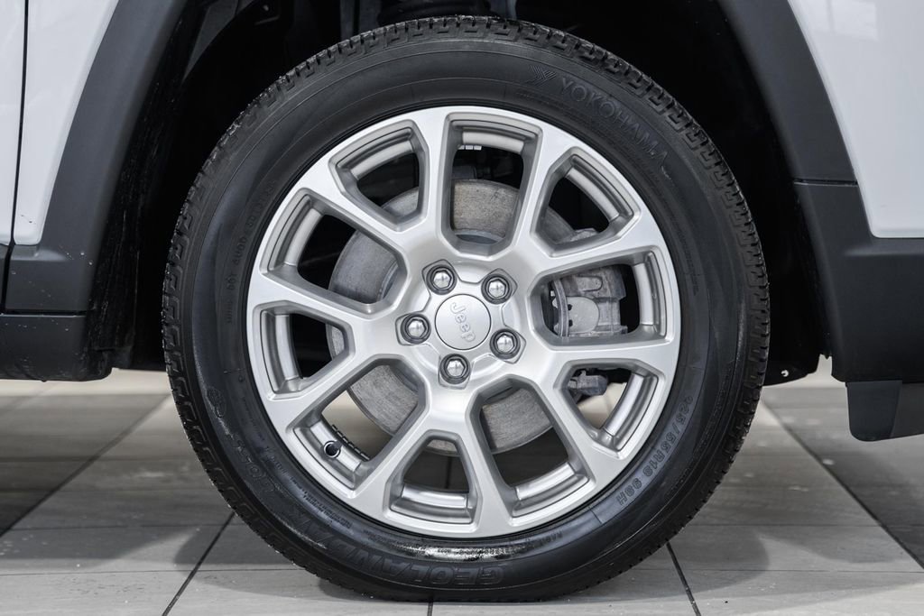 Certified 2024 Jeep Compass Latitude w/ Sun and Sound Group image 19