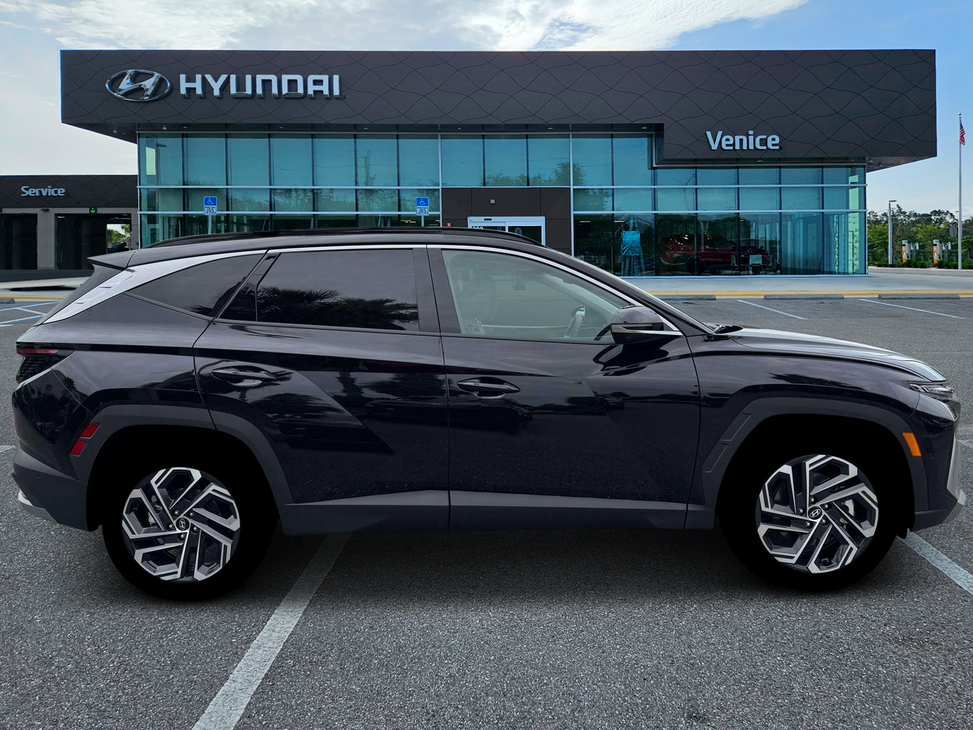 New 2026 Hyundai Tucson Limited FWD image 9