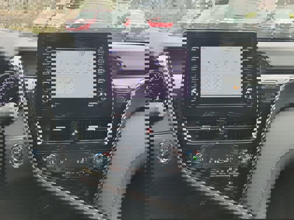 Used 2022 Toyota Camry LE w/ Convenience Package image 13